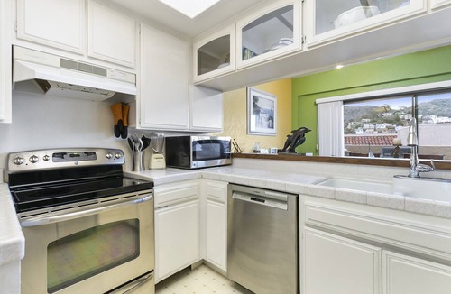 Avalon Condo | C54: 2 Bedroom, 2 Bath Condo, Balcony with Views, Pool, BBQ