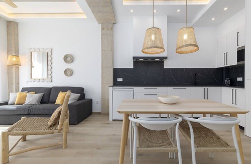 El Cabanyal Apartment | Ca La Leni Beach II. WiFi + Air Conditioned