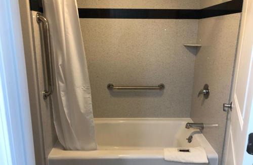 Harbor Hotel | Cali Inn