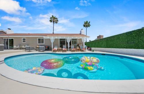 San Carlos House | California Dreamin Resort-Style Pool House