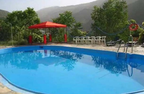 Trevelez House | Camping 2 étoiles - Piscine - eec0ai