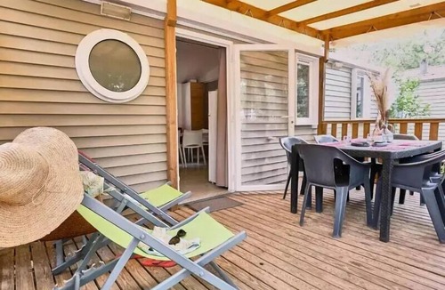 Saint-Saturnin-les-Apt House | Camping maeva Escapades Le Domaine des Chênes Blancs * - Cozy Mobile Home 4 Rooms 6 People Air Conditioned
