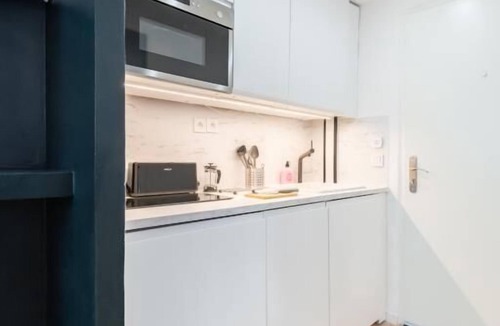 Les Grands Carmes Apartment | Candy Room - Cosy studio near Panier