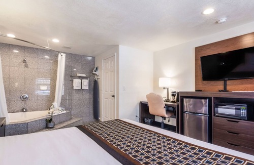 Munras Avenue Hotel | Carmel Hill Lodge