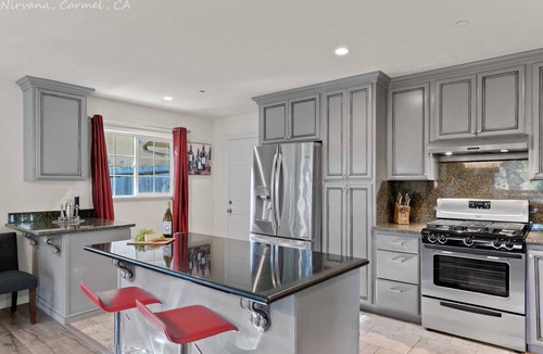 Carmel House | Carmel Nirvana: Close to Shops Restaurants Golf Beach