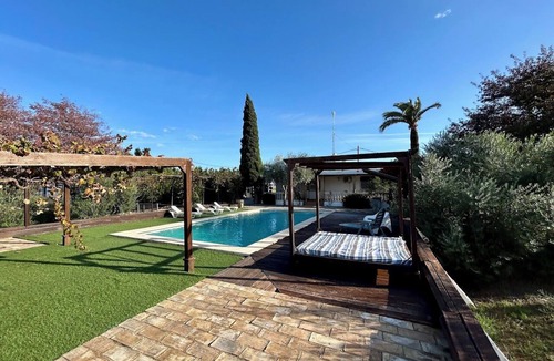 Arahal Cottage | Casa Castillo Charming Rural Getaway