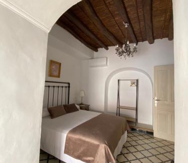 Montilla House | Casa Cordón