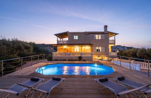 Agia Marina Apartment | Casa de philippe with unique Seaview 2' from beach