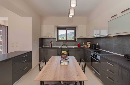 Filerimos Villa | Casa Del Silencio offers a peaceful and serene environment for your holidays.