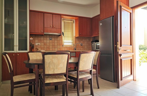 Maleme Apartment | Casa Elysia 3BR with beach and pool