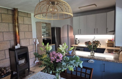 Los Canos de Meca Ski Chalet | Casa Naima, a 5-minute walk from the beach