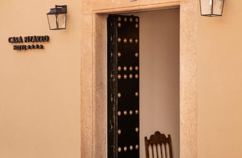 Santa Clara Hotel | Casa Pizarro Hotel