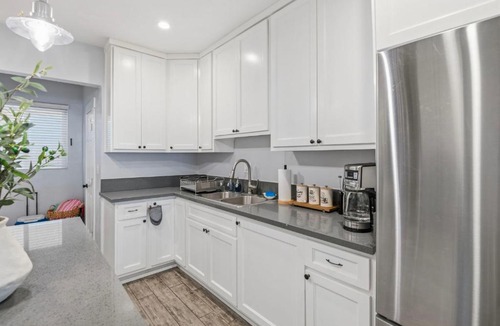 East Village House | Casa Playa Long Beach