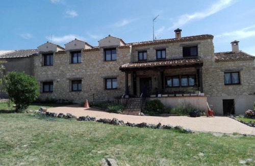 Consuegra de Murera Ski Chalet | Casa Rural Enorme con BBQ & Horno Leña ideal para Familias