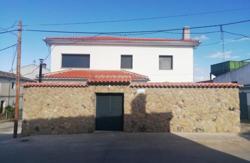 Peraleda de San Roman House | Casa Rural Feymar