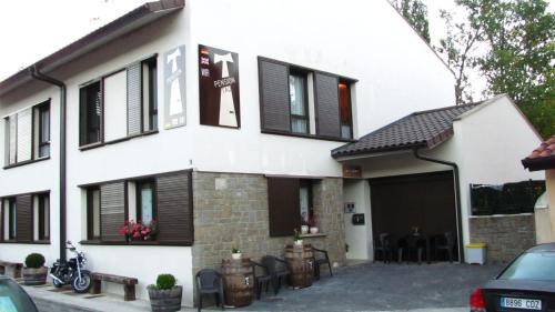 Larrasoana House | Casa Tau