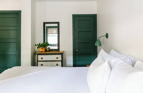 Nevada City Cabin | Cedar Cottage at Piety Hill Cottages