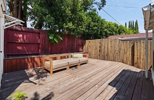 La Crescenta Cottage | Centrally Located 2-bedroom, 1-bath Cottage with Mountain Views & Private Deck