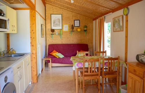Les Tourrettes Ski Chalet | Chalet confortable aux Tourettes avec piscine partagée