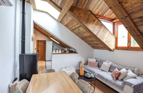 Briancon Ski Chalet | Chalet "Laltizoard" with Mountain View, Shared Heated Pool and Wi-Fi