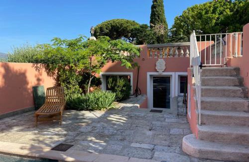 Saint Antoine Bed & Breakfast | Chambre d'hôtes A l'ancre marine de la Villa Rose