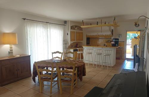Digne-les-Bains House | Chambre d'hôtes chez Divine