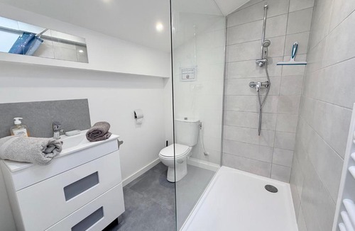 Les Mees Apartment | Charmant studio rénové au cœur des Mées