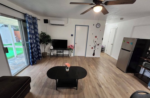 Southwestern Sacramento House | Charming 1-bedroom house in awesome Sacramento with AC