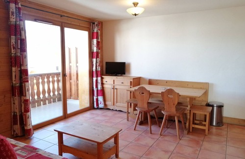 Pra Loup Apartment | Charming 2-room, mountain style, balcony, private parking