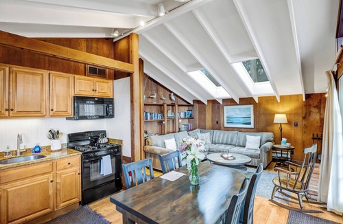 Carmel Cottage | Charming Beach Front Cottage