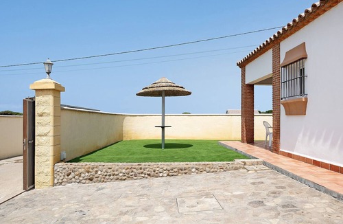 Los Canos de Meca House | Charming Casita Torre de Meca 1 with Terrace, Garden and Wi-Fi