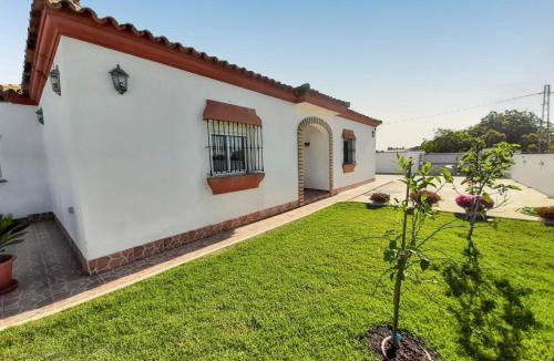 Chiclana de la Frontera Villa | Charming villa in Chiclana de la Frontera with private pool