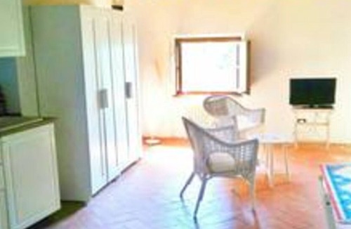 Castagneto Carducci Apartment | Charming flat with sea view garden