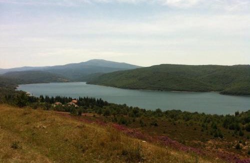Villasur de Herreros House | Charming House in Villasur de Herreros with Lake View