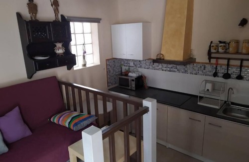 Alcala de Ebro Cottage | Charming House La Palmera de la Insula