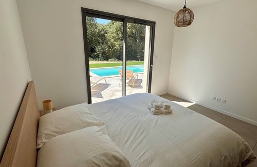 Allan Villa | Charming Provençal Villa with Pool Near Montélimar