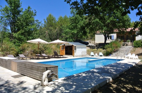 Rognes House | Charming Provencal farmhouse 20 min. from Aix-en-Provence, in a peaceful natural setting.