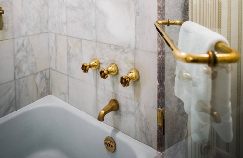 Cortez Hill Hotel | Charming Room with Outdoor Pool Oasis | 1 Minute Walk from Gaslamp