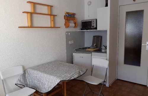 Le Sauze Apartment | Charming studio for 4 in Sauze with balcony and parking