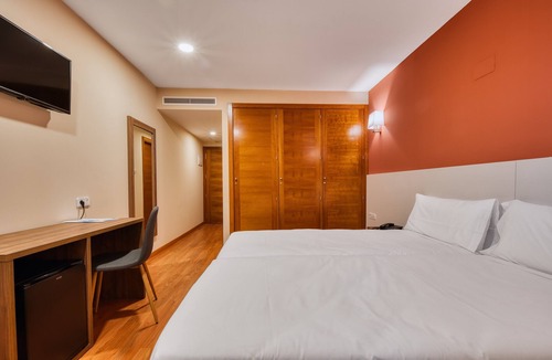 Loranca - Nuevo Versalles - Parque Miraflores Hotel | Checkin Madrid Móstoles
