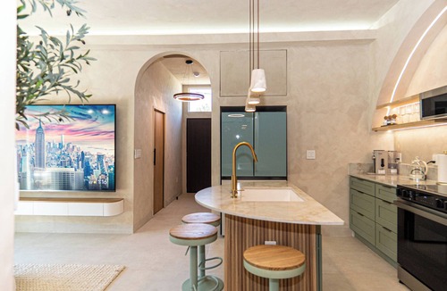 Burbank House | Classic Wind Burbank