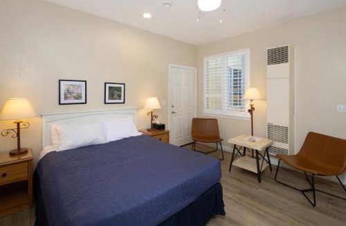 Oceano House | Coastal Glow
