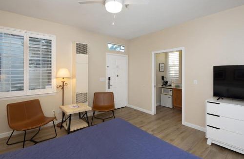 Oceano House | Coastal Glow