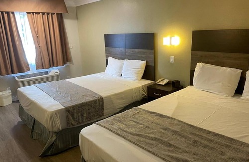 Northwest Anaheim Hotel | Colony Inn