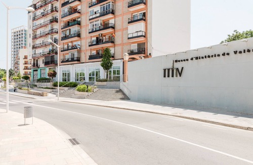 Soternes Apartment | Comfort and design facing the Turia Gardens in Valencia
