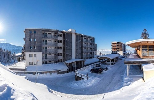 Chamrousse House | Comfortable 5 Bedroom Duplex for up to 12 Guests