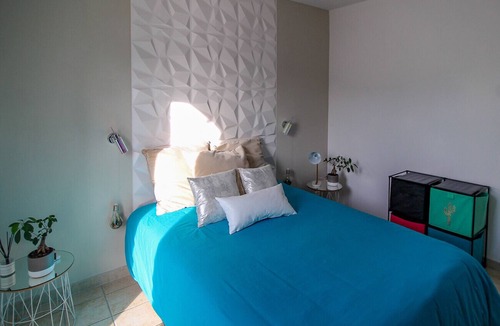 Salon-de-Provence Villa | Comfortable air-conditioned villa near Salon-de-Provence, dog allowed