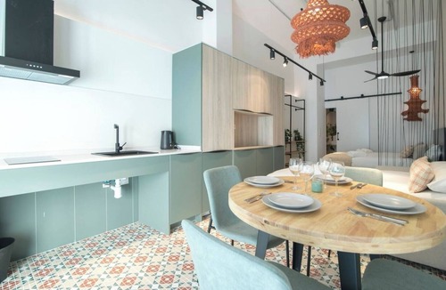 Nou Moles Apartment | Comfortable Studio in Valencia left