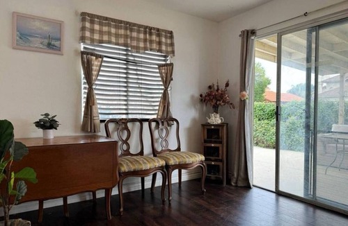 Rialto House | Comfortable two - bedroom suite