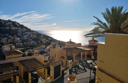 Altea la Vella Villa | Comfortable villa with sea and mountain view for 5 people. WIFI and garage.